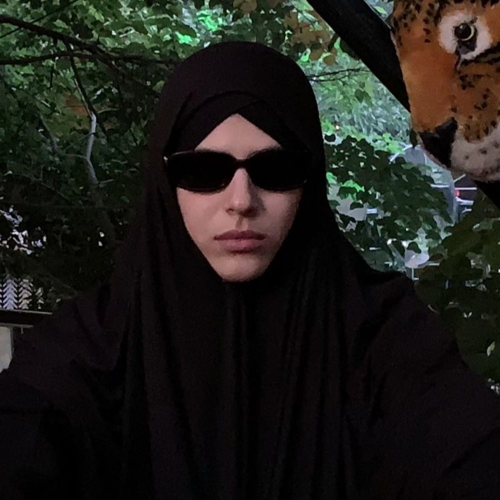 Meet your Posher, Оля